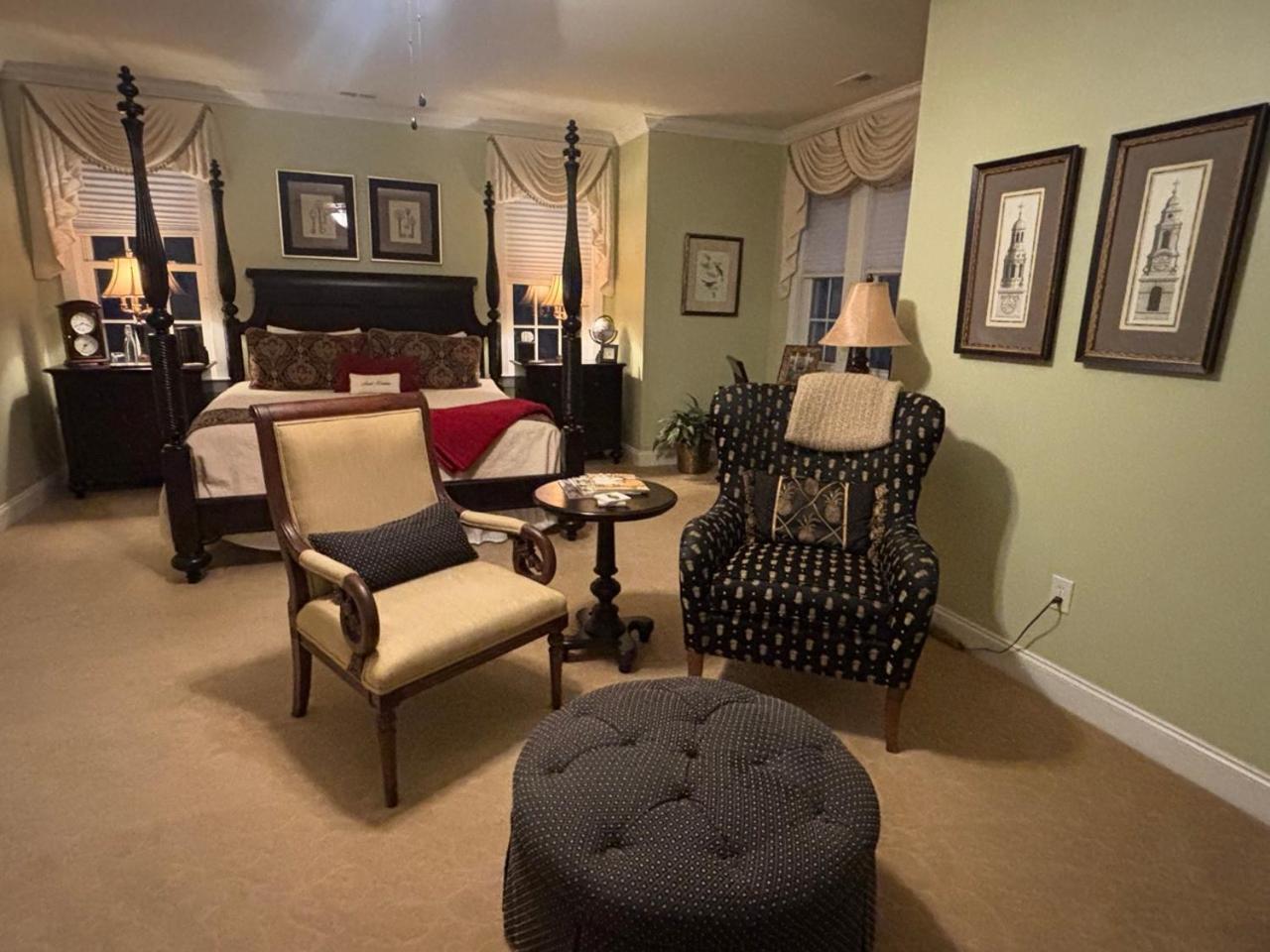 Mills River Bed & Breakfast On Tiffany Hill חדר תמונה