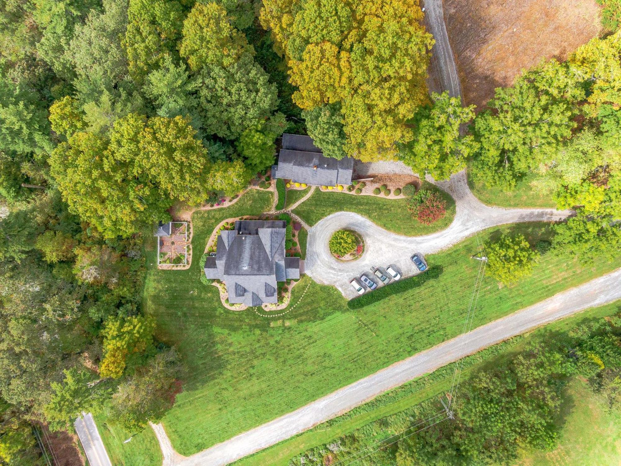 Mills River Bed & Breakfast On Tiffany Hill מראה חיצוני תמונה