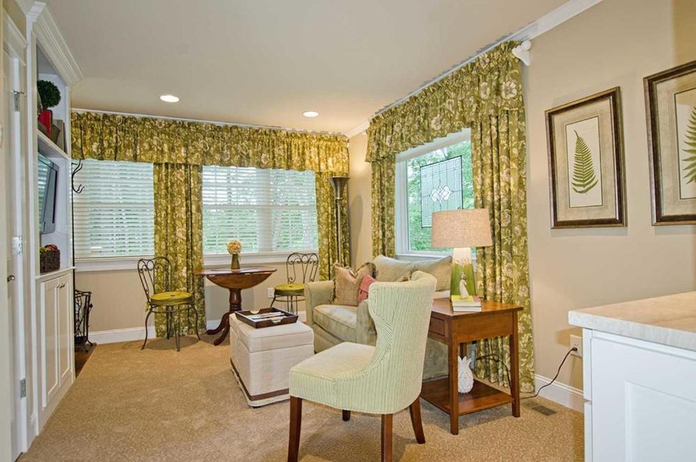 Mills River Bed & Breakfast On Tiffany Hill חדר תמונה
